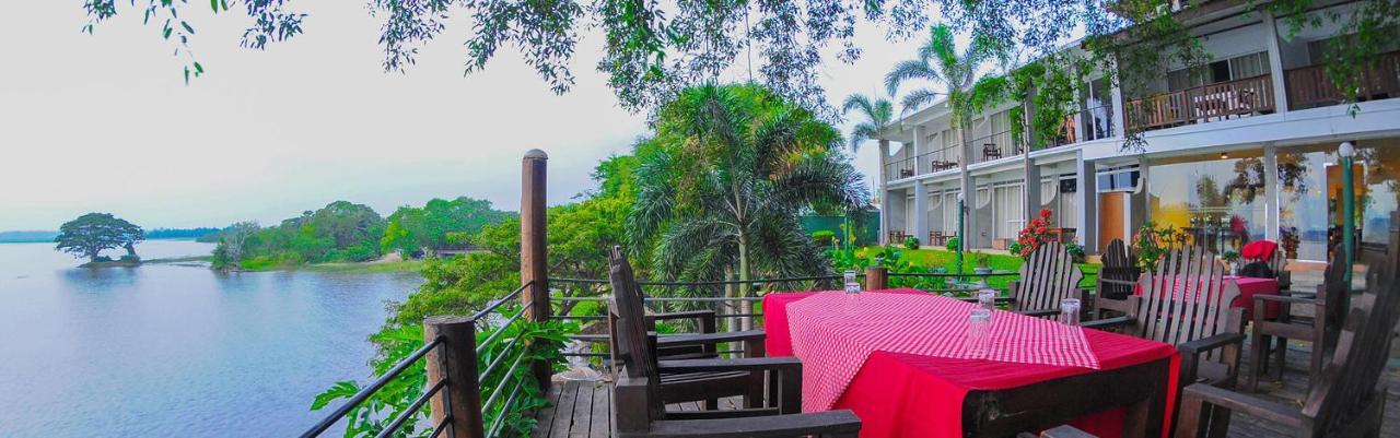 Lake Wind Hotel Tissamaharama Exterior foto